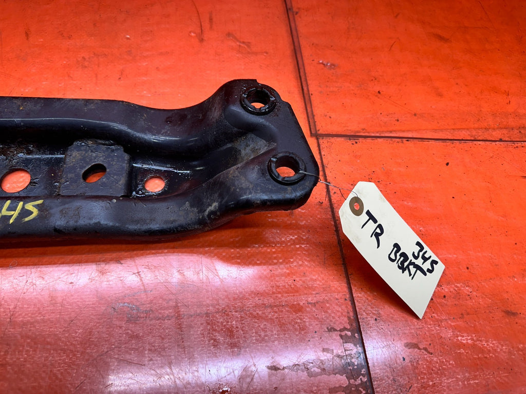 14-15 INFINITI Q50 3.7L AWD AUTO TRANSMISSION REAR LOWER MOUNTING BRACKET OEM #34