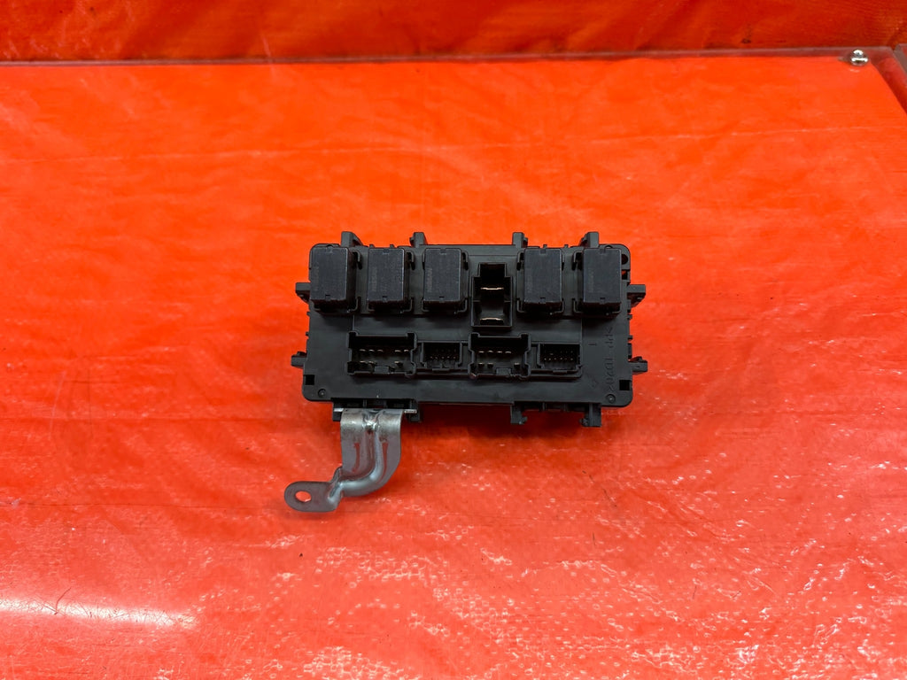 16 20 INFINITI Q50 & Q60 3.0L   INTERIOR CABIN UNDER DASH FUSE BOX PANEL OEM 2156
