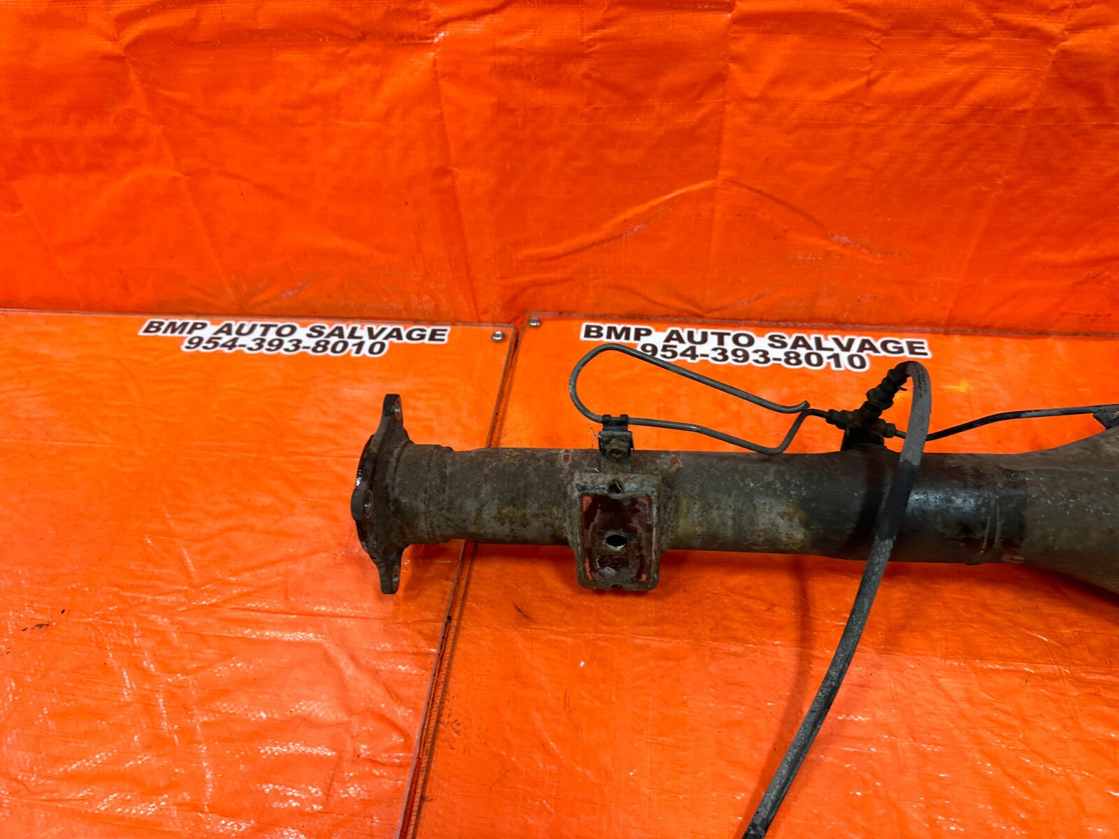 95 04 TOYOTA TACOMA   4 CYLINDER   NON ABS   BARE AXLE HOUSING ASSEMBLY OEM #24910