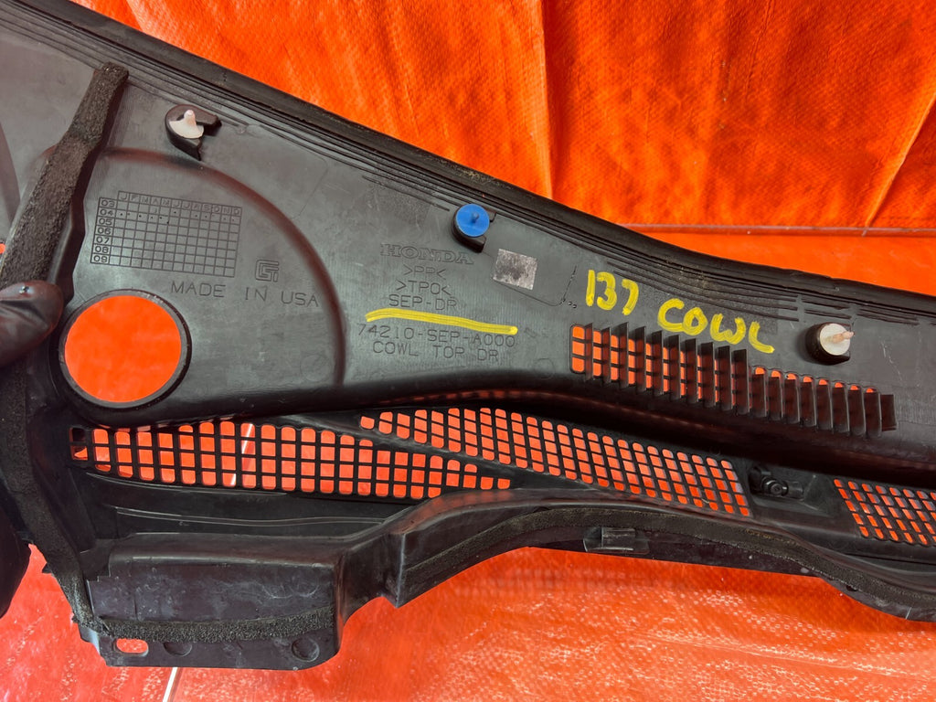 04 08 ACURA TL   WIPER COWL TRIM   DRIVER LEFT SIDE   OEM FACTORY #1379