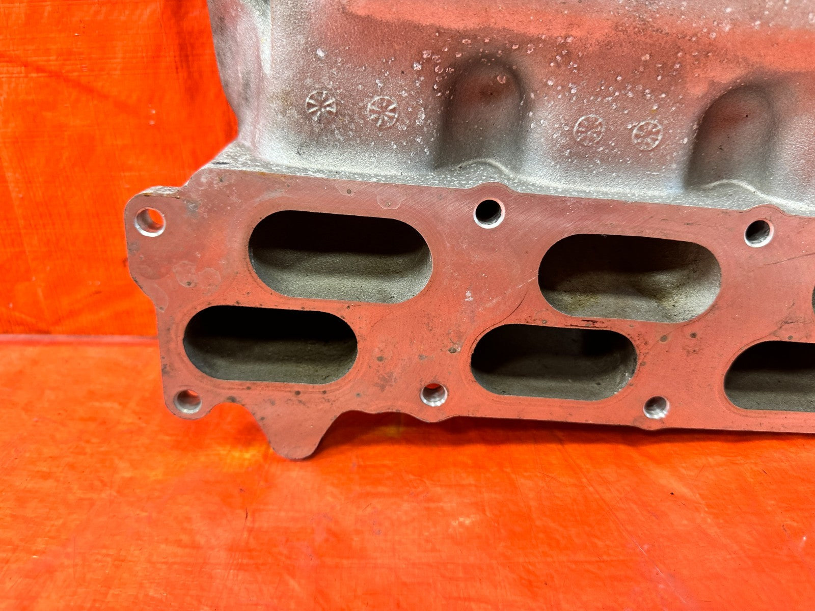 10 16 HYUNDAI GENESIS COUPE 3.8L AT   INTAKE MANIFOLD   TOP PORTION   OEM #3026