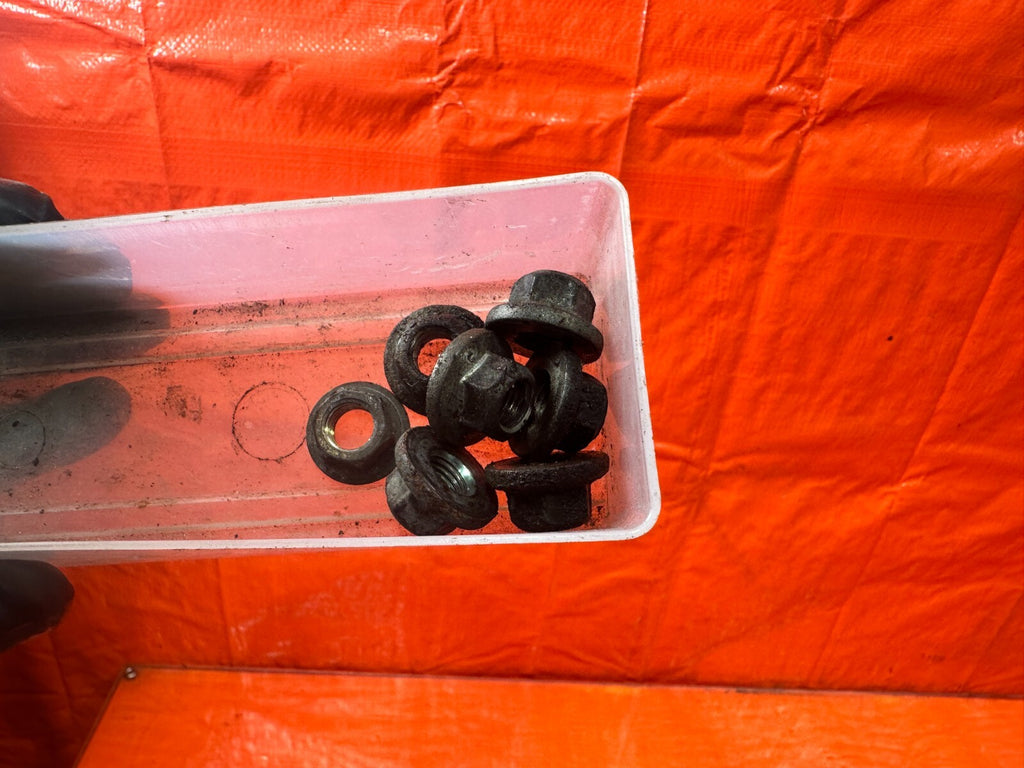 03 07 INFINITI G35 COUPE   VQ35DE EXHAUST MANIFOLD HEADER BOLT SET BOLTS OEM 2980