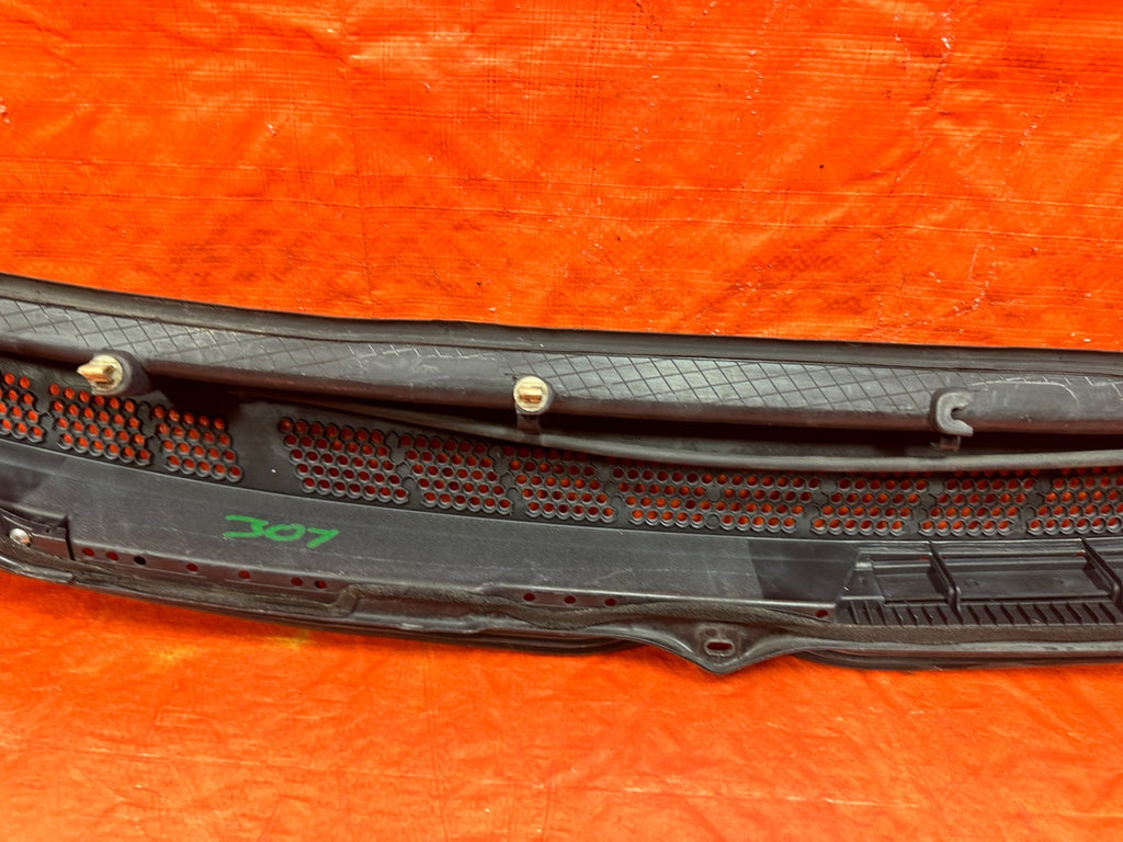 06 11 HONDA CIVIC SI 2D COUPE   100% COMPLETE WINDSHIELD WIPER COWL TRIM OEM 3079