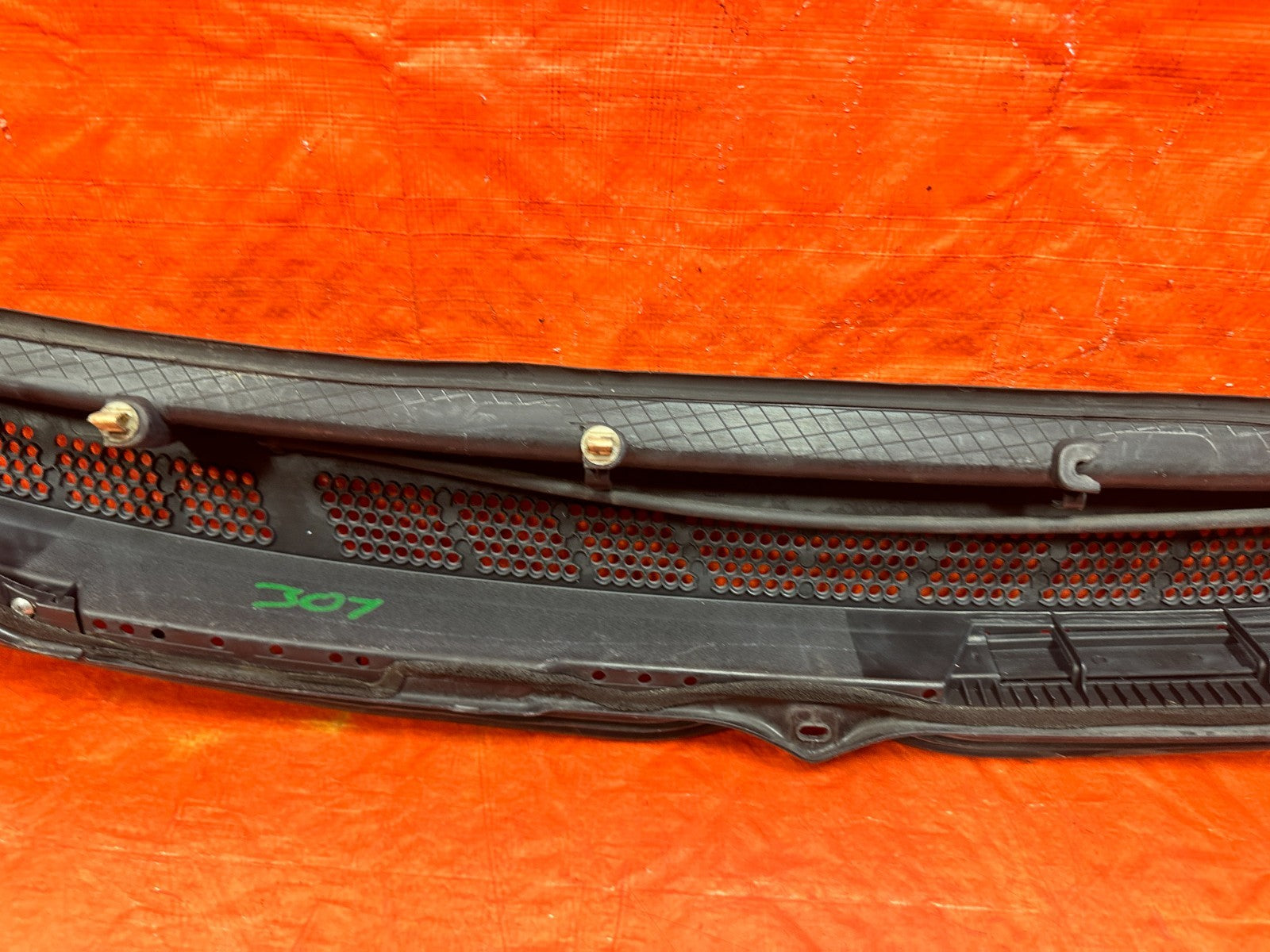 06 11 HONDA CIVIC SI 2D COUPE   100% COMPLETE WINDSHIELD WIPER COWL TRIM OEM 3079
