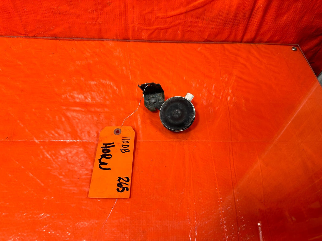 12 15 HONDA CIVIC   HORN LOW NOTE   110 DB MODEL W/ WHITE PLUG   OEM #2650