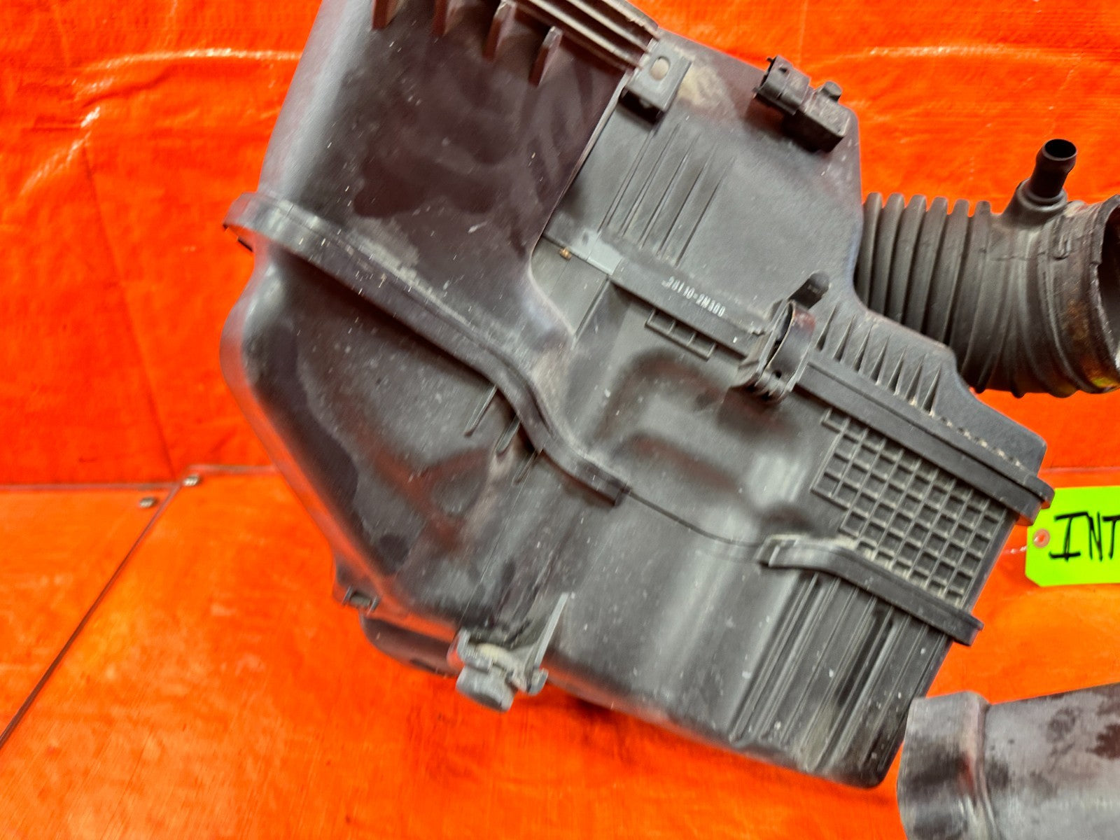 13 16 HYUNDAI GENESIS COUPE 3.8L   FACTORY INTAKE W/ ARM AIR BOX RESONATOR OEM3