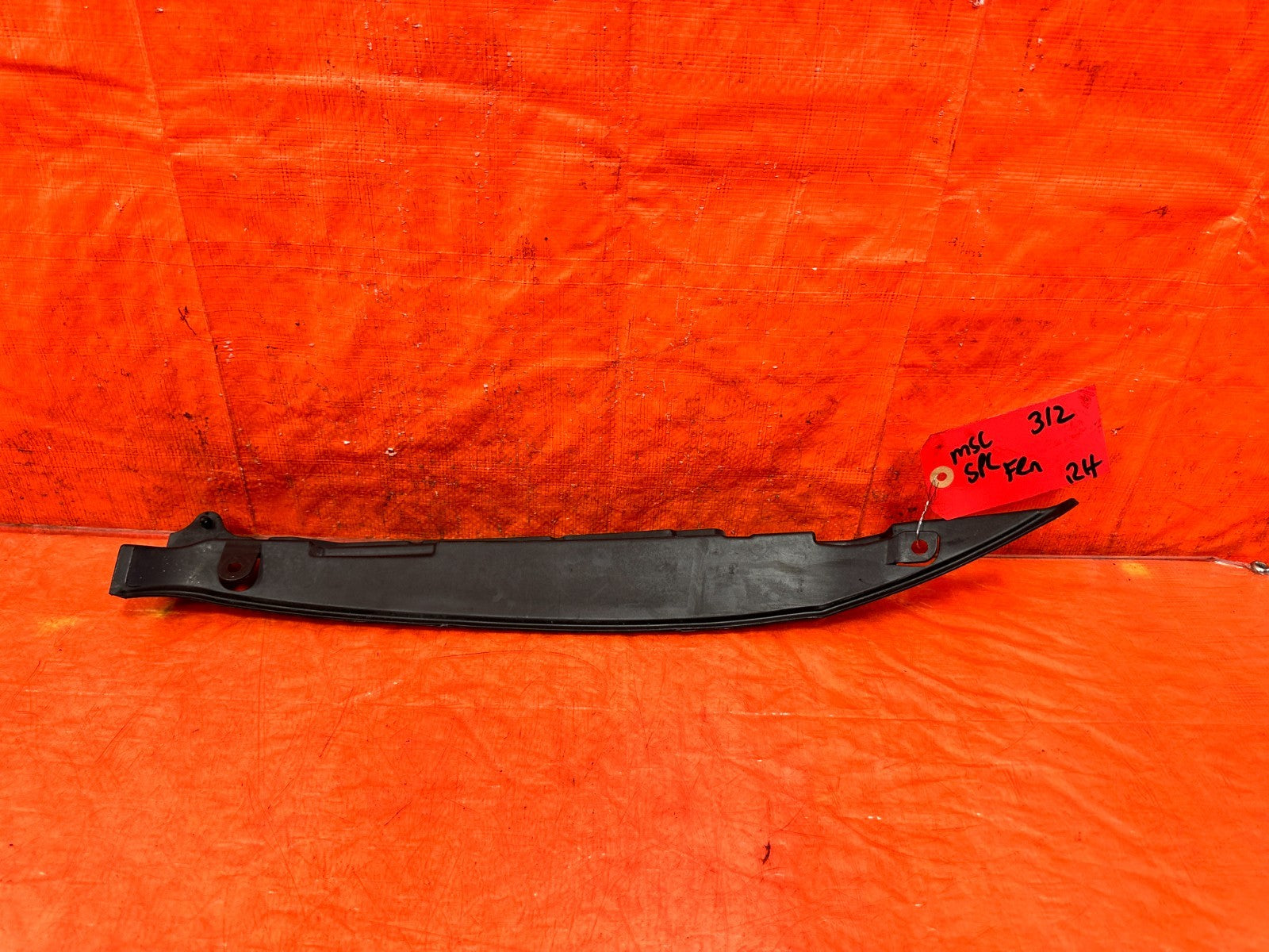 04 08 ACURA TSX   PASSENGER RIGHT   FENDER ENCLOSURE TRIM   OEM FACTORY #3120