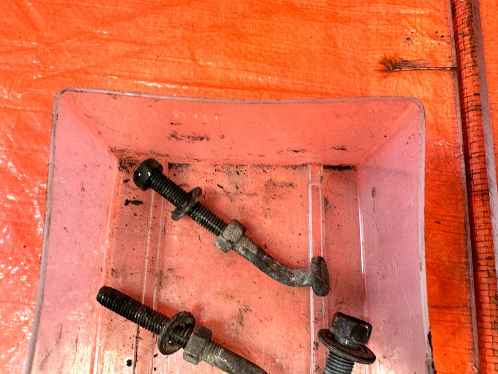 92 95 HONDA CIVIC   2D COUPE   GAS TANK STRAP BOLTS HARDWARE   OEM 3267