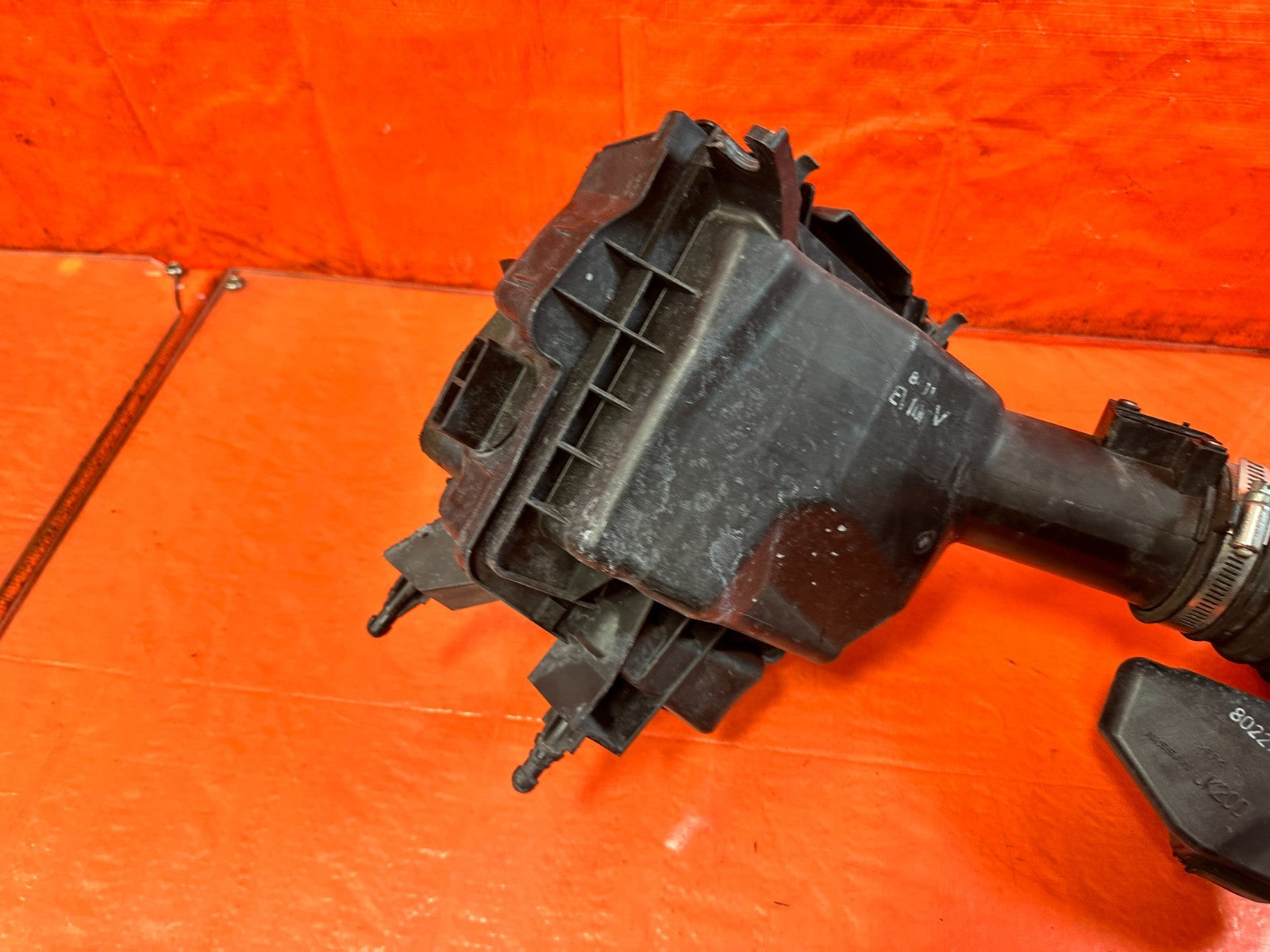 08 15 INFINITI G37 Q60 3.7L LEFT DRIVER AIR CLEANER INTAKE FILTER BOX OEM #3287