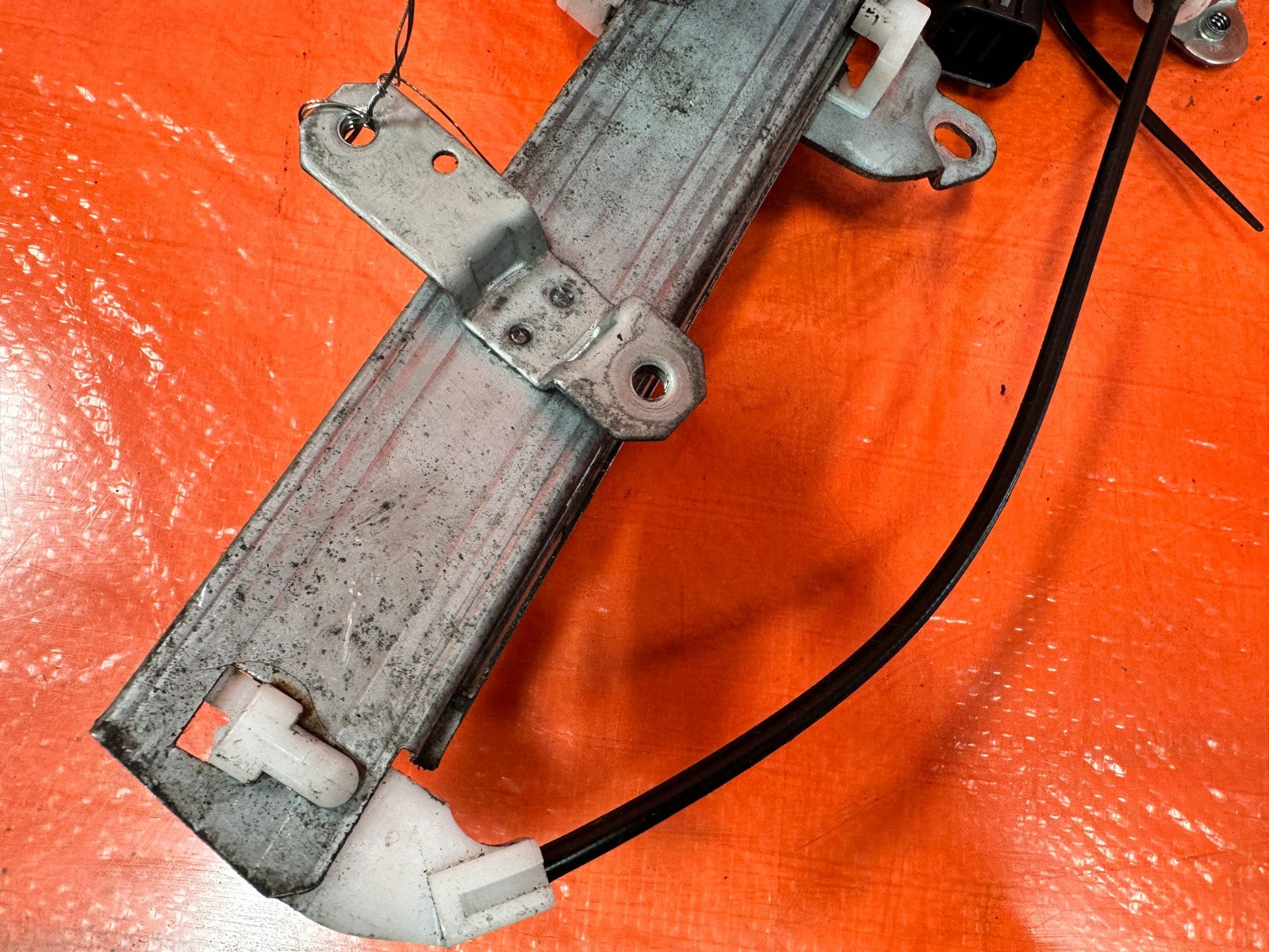 03 05 LANCER EVOLUTION EVO VIII IX 8 9   LEFT FRONT WINDOW REGULATOR   OEM EV89