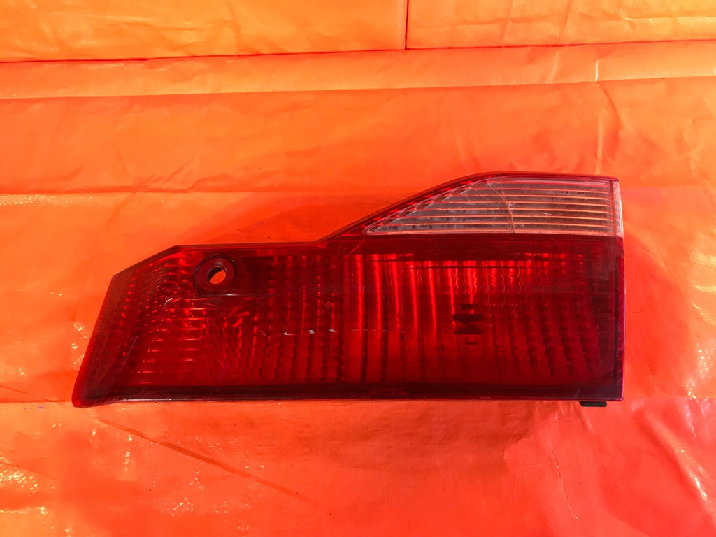OEM 1998 98 HONDA ACCORD 4 DOOR SEDAN PASSENGER RIGHT INNER TAIL LIGHT TRUNK0