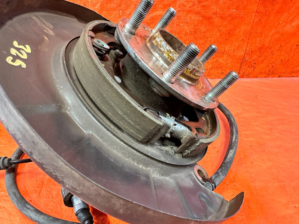 10 16 HYUNDAI GENESIS COUPE   PASSENGER RIGHT REAR SPINDLE KNUCKLE HUB OEM #3255