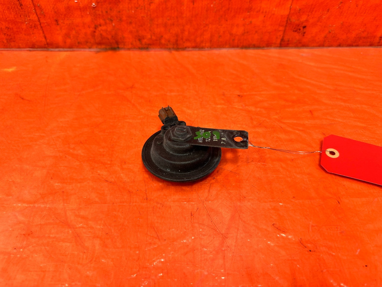 98 01 ACURA INTEGRA   LOW NOTE HORN   OEM FACTORY OE #3091