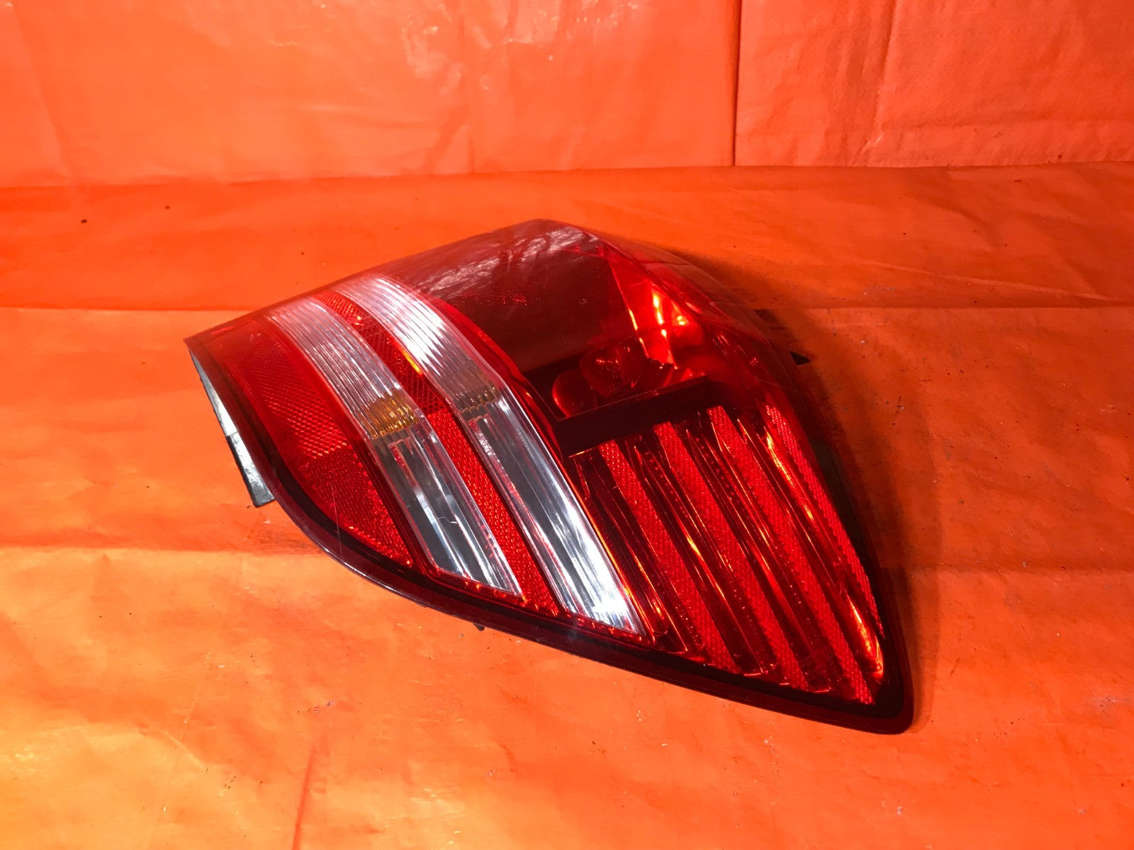 OEM 2009 09 DODGE JOURNEY PASSENGER RIGHT TAIL LIGHT LAMP   NON LED   05116290AE4