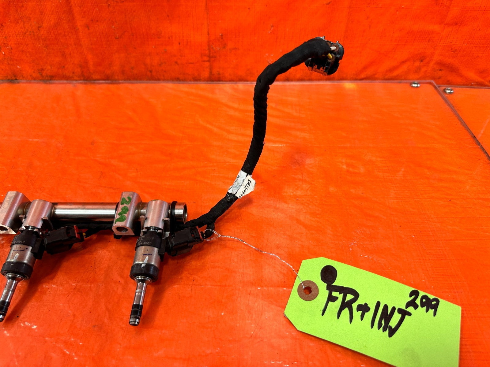 13 16 HYUNDAI GENESIS COUPE 3.8L   G6DJ   LEFT & RIGHT FUEL RAIL FUEL INJECTORS11