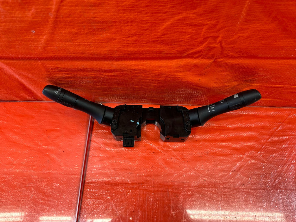 08 15 INFINITI G37 & Q60    2D COUPE   HEADLIGHT & WIPER SWITCH   NON TECH   1880