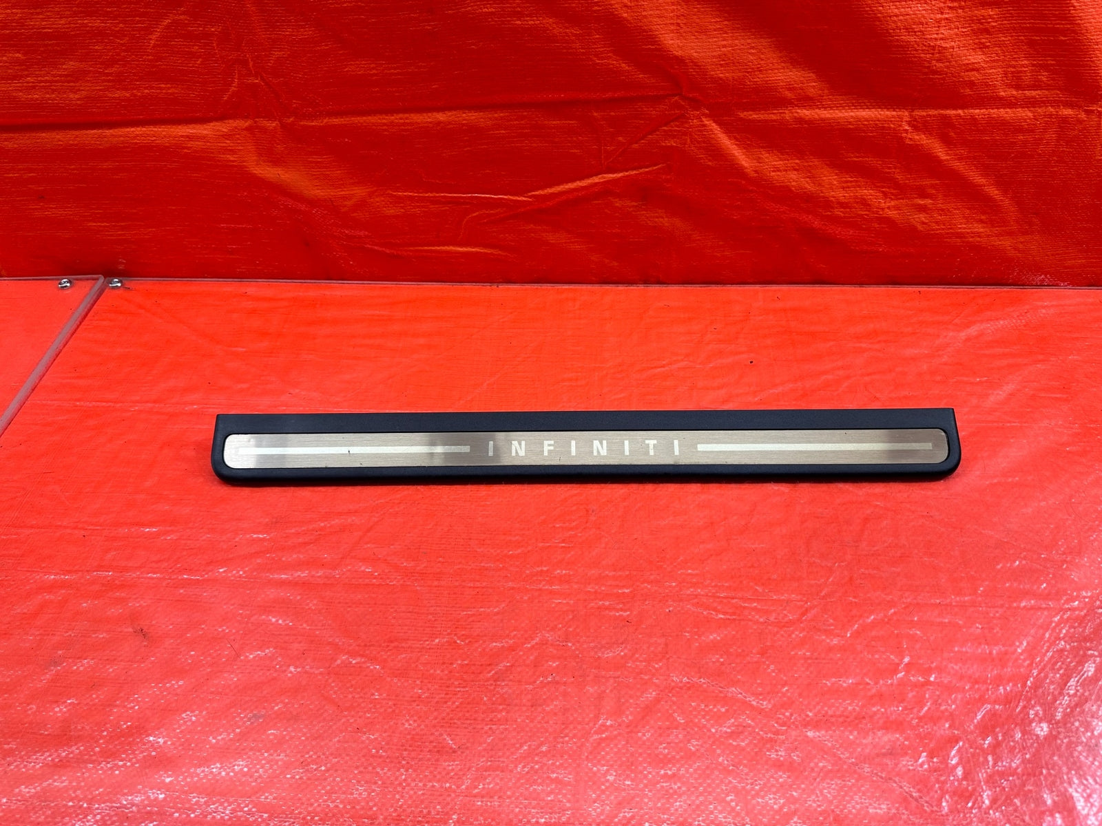 07 13 INFINITI G35 SEDAN FRONT LEFT / RIGHT FLOOR PILLAR DOOR SILL SCUFF PLATE0
