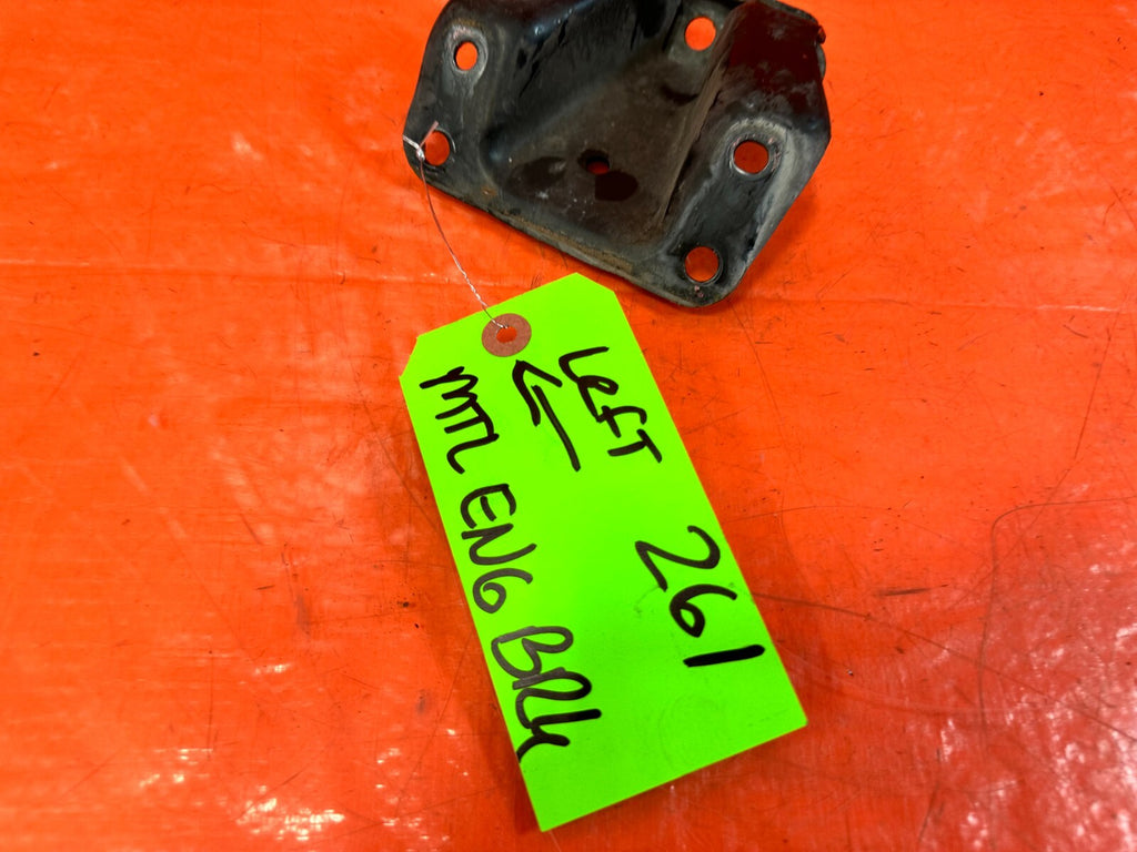 02 10 LEXUS SC430   DRIVER LEFT CHASSIS MOUNTED SUBFRAME BRACKET OEM #2614