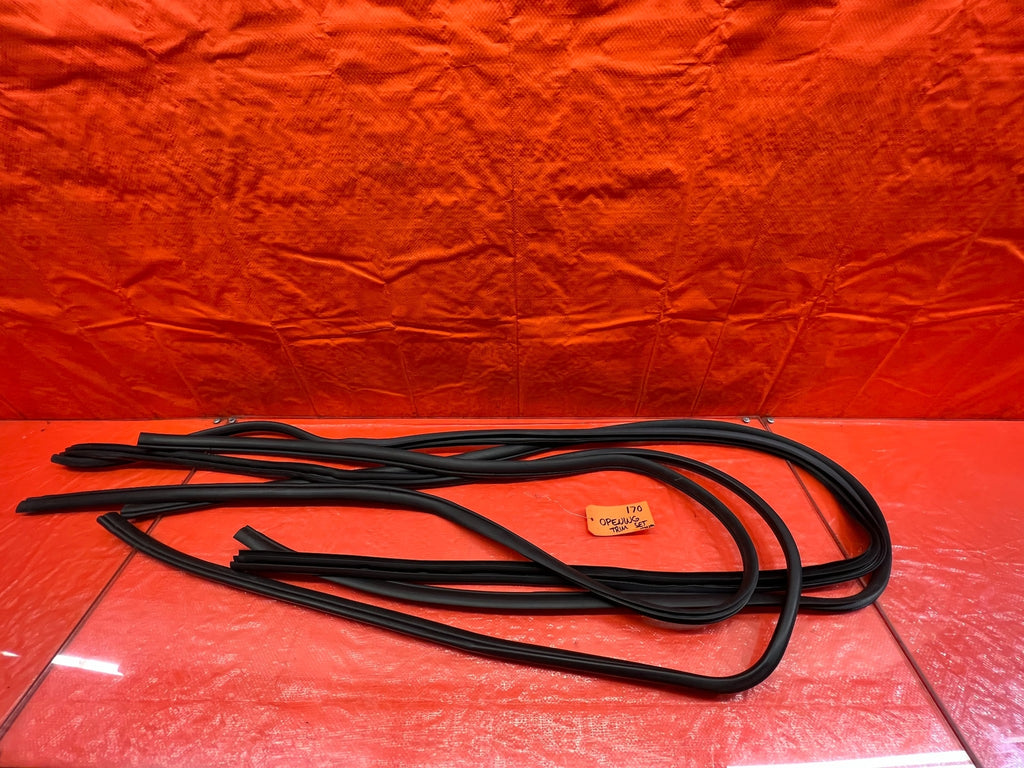 12 21 SUBARU WRX & STI SEDAN  DOOR TO CHASSIS WEATHER STRIP GASKET SET ALL 4 OEM0
