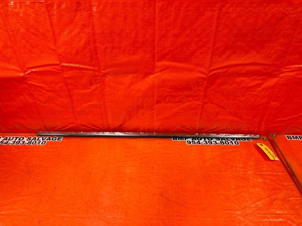 2010 10 INFINITI FX35   PASSENGER RIGHT REAR DOOR GLASS WINDOW TRIM   OEM #1160