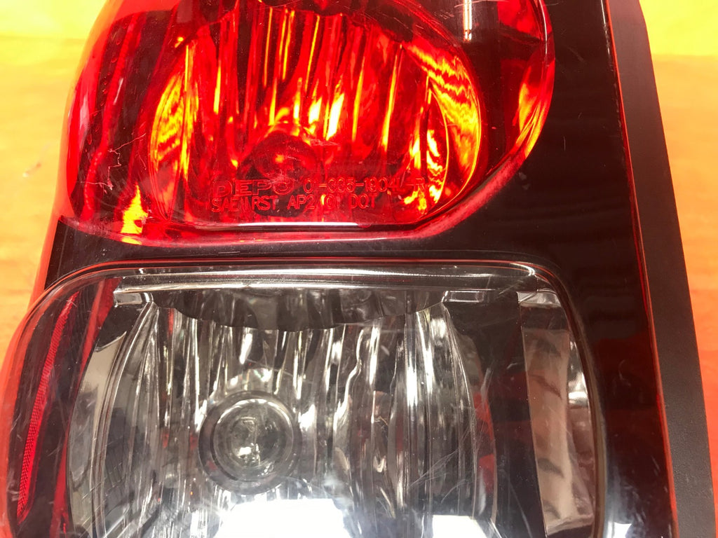 DEPO 2007 2008 2009 CHEVROLET TRAILBLAZER DRIVER LEFT TAIL LIGHT LAMP 07 08 092