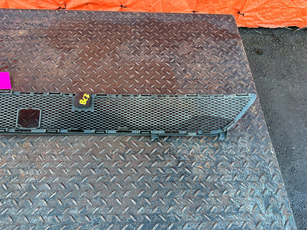 2013 13 INFINITI G37 S CONVERTIBLE   FRONT BUMPER   LOWER GRILLE INSERT   OEM8