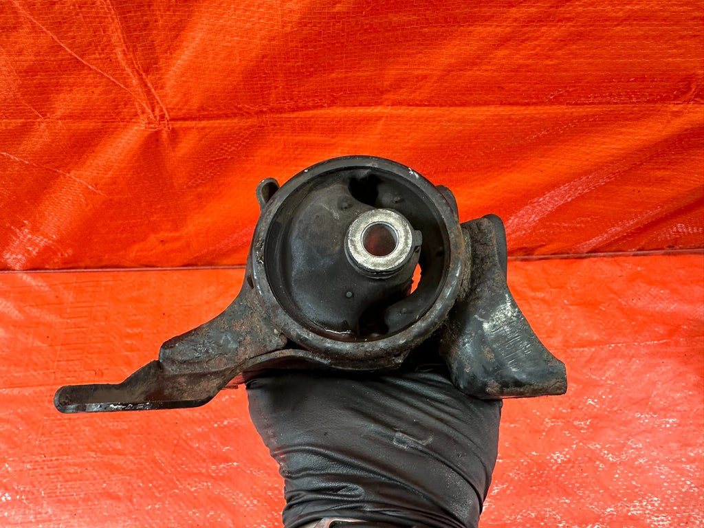 02 05 HONDA CIVIC SI EP3 HATCHBACK   DRIVER LEFT TRANSMISSION MOUNT   OEM #1866