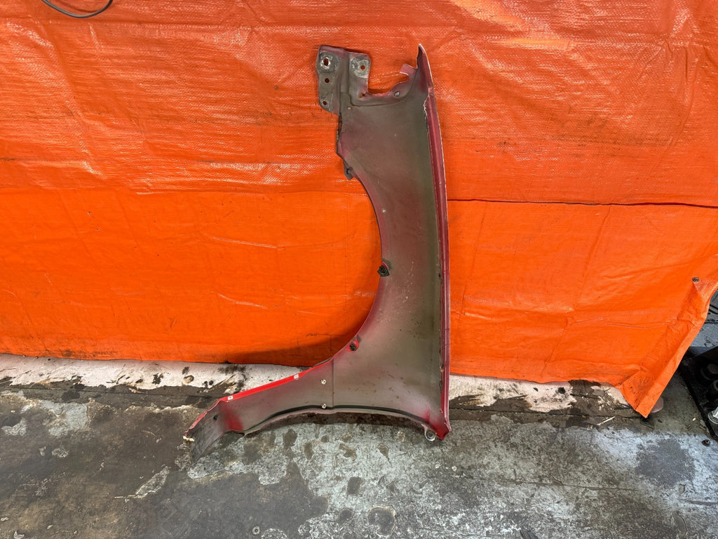 90 91 HONDA CIVIC HATCHBACK   FENDER   PASSENGER RIGHT SIDE FENDER   OEM 3258