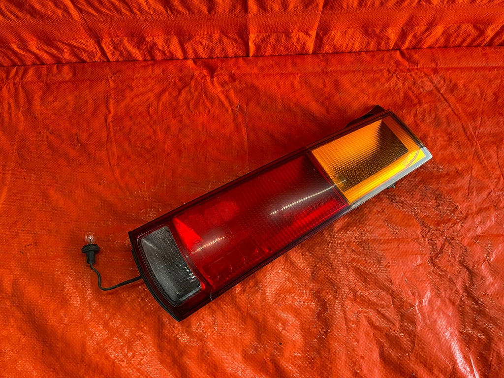 97 01 HONDA CR V CRV   PASSENGER RIGHT   TAIL LIGHT LAMP W/ HARNESS OEM #670
