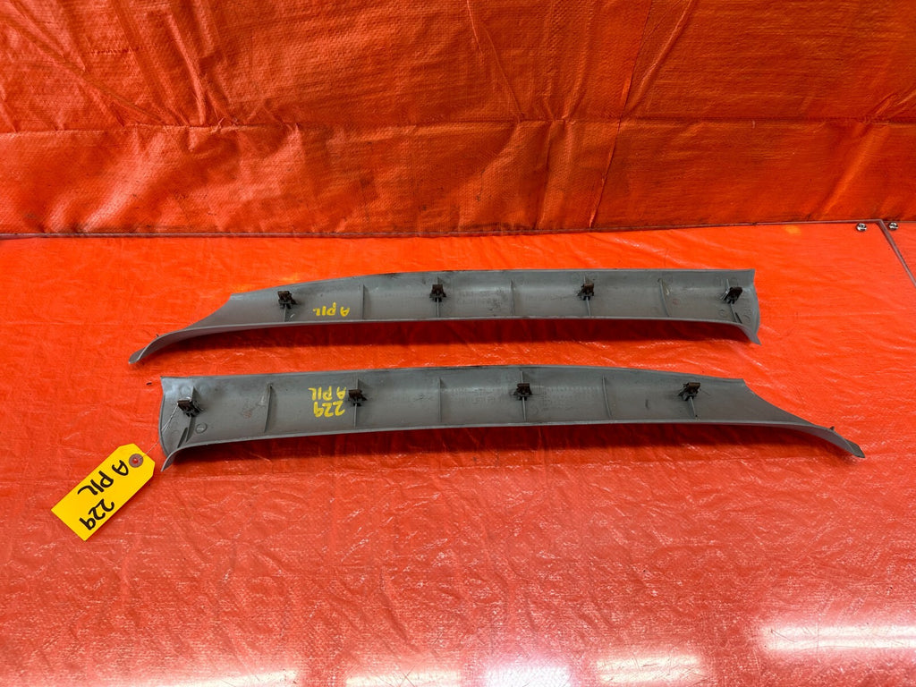 94 01 INTEGRA SEDAN A PILLAR TRIM SET   LEFT RIGHT A PILLARS   OEM FACTORY #22910