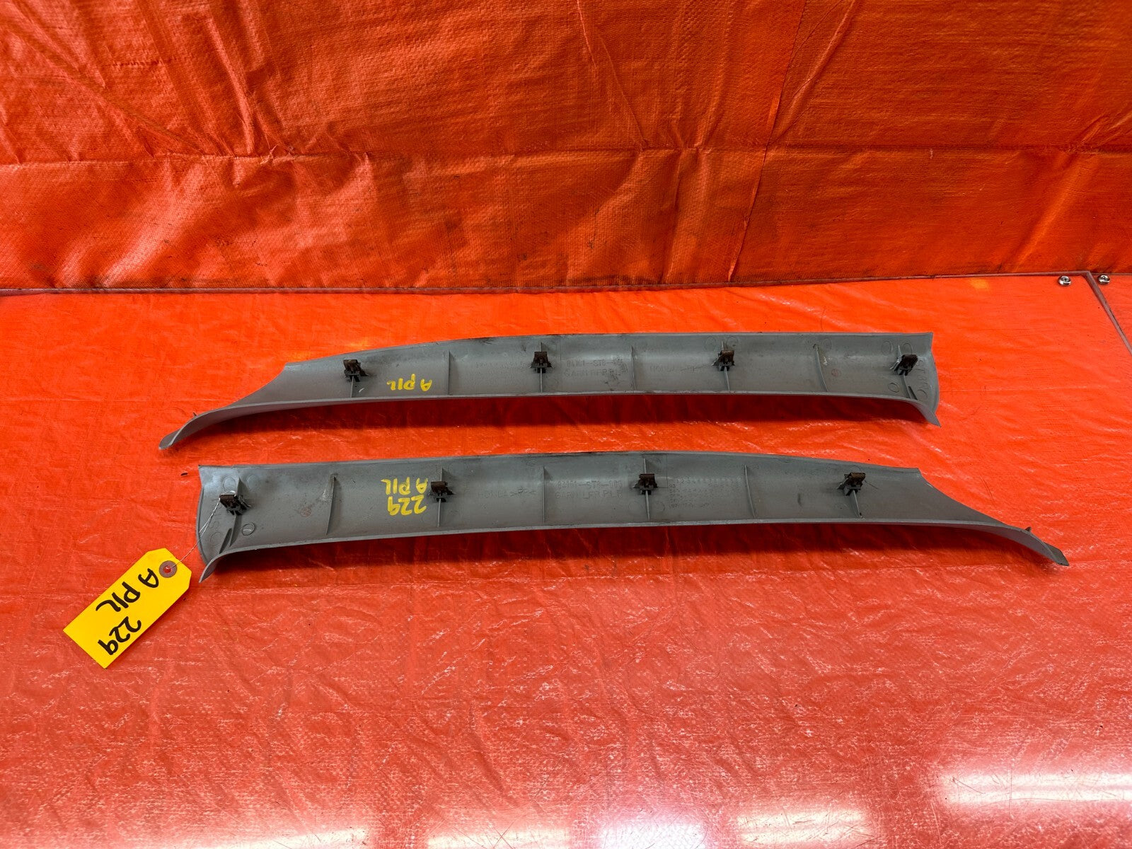 94 01 INTEGRA SEDAN A PILLAR TRIM SET   LEFT RIGHT A PILLARS   OEM FACTORY #22910