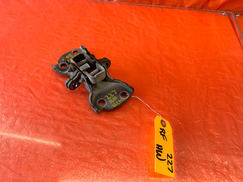 88 00 HONDA CIVIC FRONT LEFT OR RIGHT DOOR HINGE SET / UPPER + LOWER OEM #2270