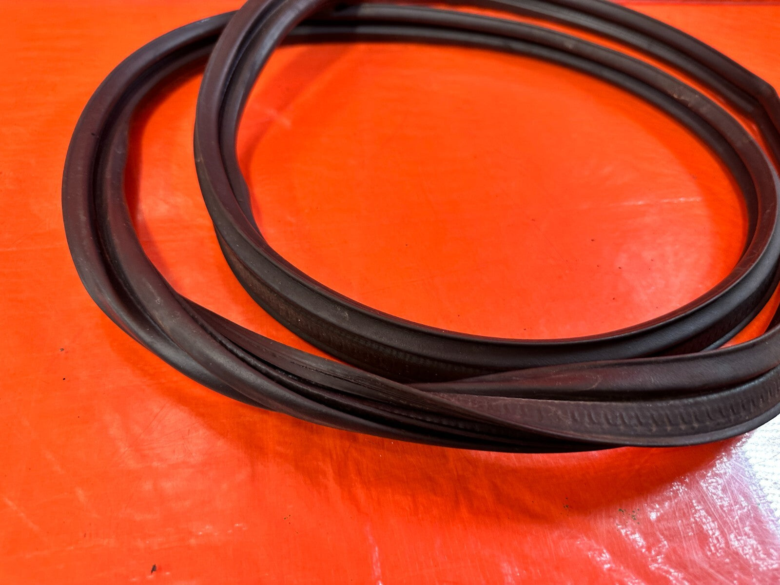13 16 SCION FRS   RIGHT DOOR TO CHASSIS WEATHER STRIP OPENING   OEM #2934