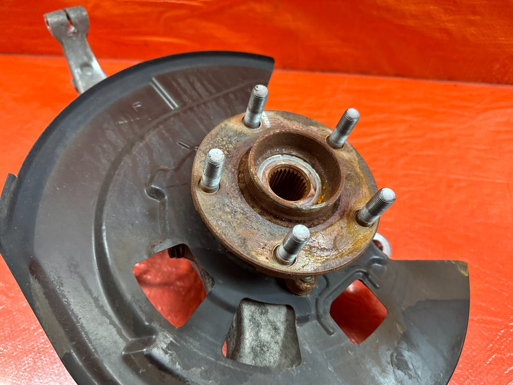 16 20 INFINITI Q50   AWD ONLY PASSENGER RIGHT FRONT SPINDLE KNUCKLE HUB OEM #2154