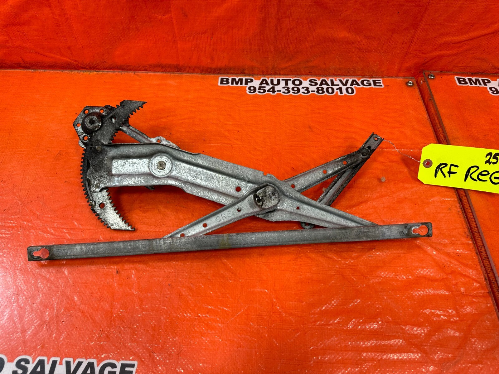 92 95 HONDA CIVIC DX COUPE HATCH RIGHT NON POWER WINDOW REGULATOR OEM 2573