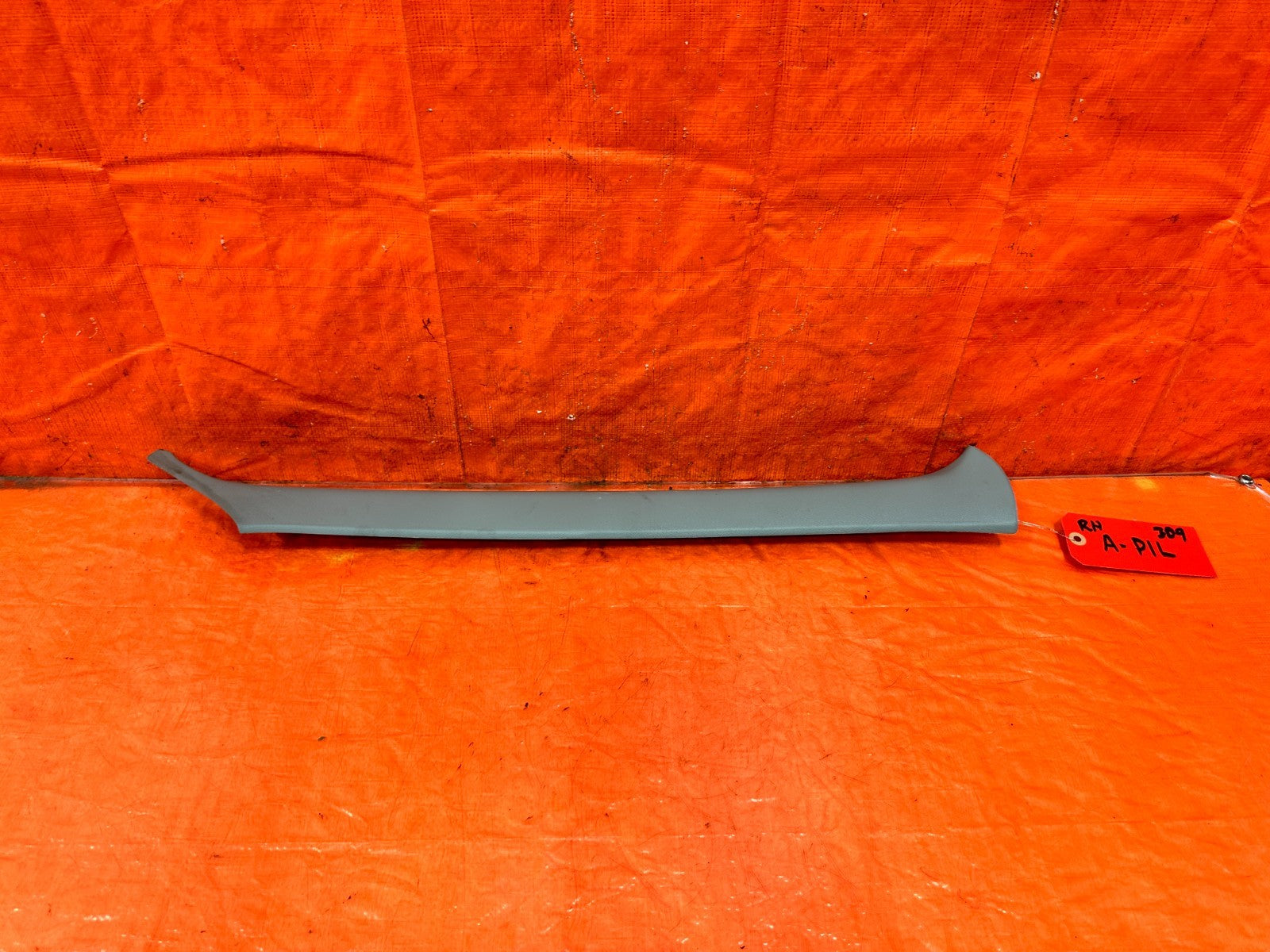 94 01 ACURA INTEGRA   2 DOOR MODEL   A PILLARS TRIM   RIGHT    OEM #3090