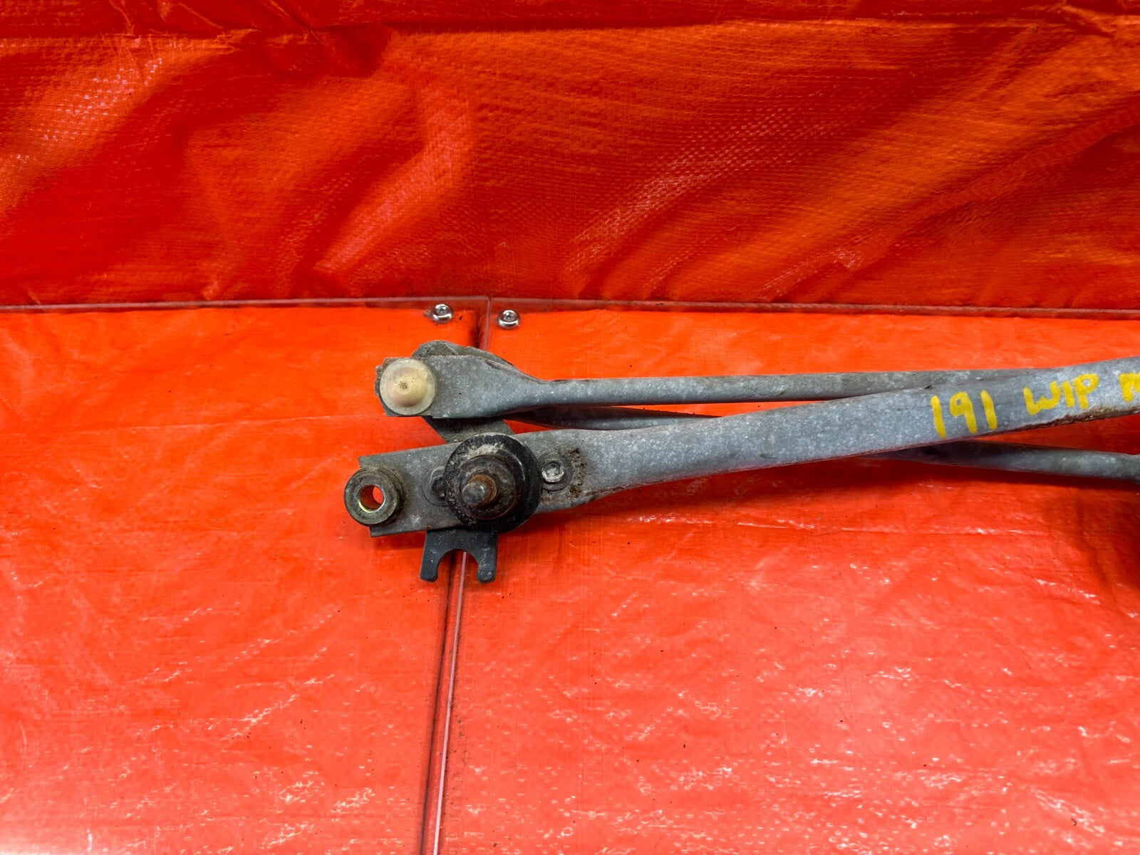 96 00 HONDA CIVIC   WINDSHIELD WIPER MOTOR AND WIPER LINKAGE COMBO   OEM #1916