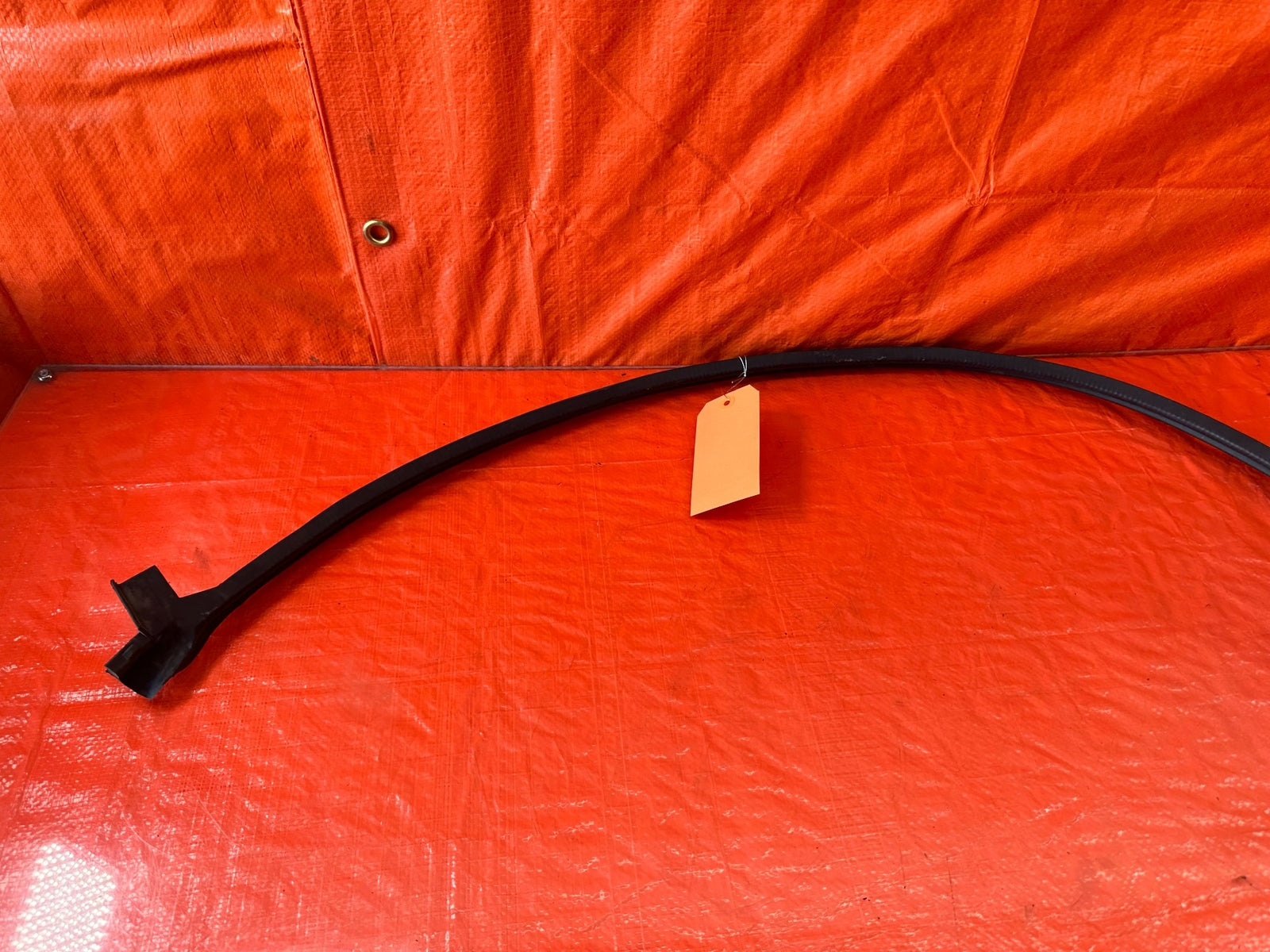 92 95 HONDA CIVIC HATCHBACK   REAR HATCH STEP GATE WEATHER STRIP   OEM #1999