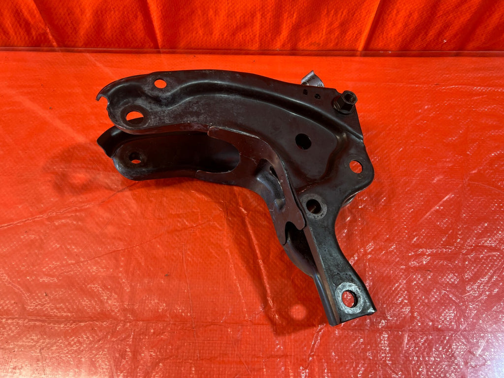 97 01 HONDA PRELUDE   AUTOMATIC MODEL   TRANSMISSION MOUNTING BRACKET   OEM #865
