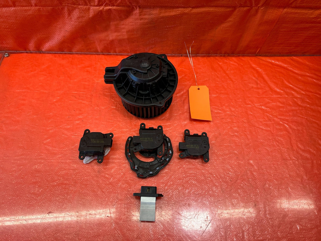 13 16 HYUNDAI GENESIS COUPE AIR CONDITIONING AC BLOWER MOTOR & RESISTOR OEM #2199
