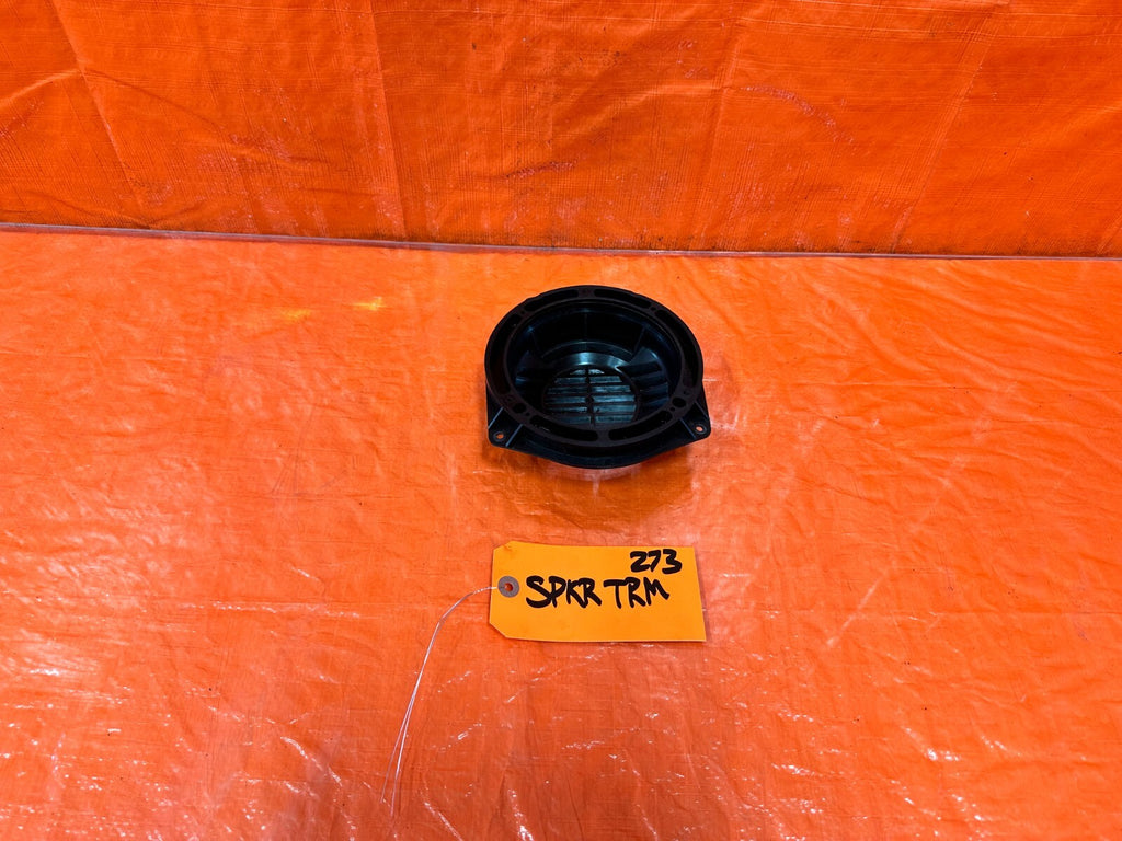 92 96 HONDA PRELUDE   FRONT DOOR SPEAKER MOUNTING POD BRACKET PLASTIC OEM 2730