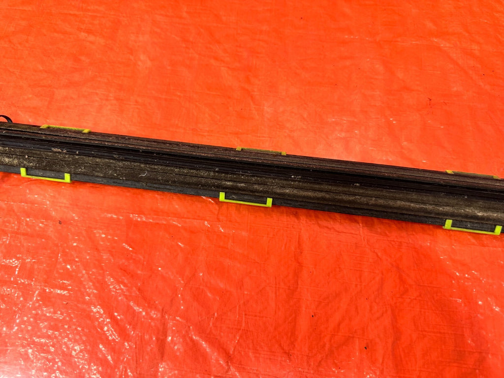 96 00 HONDA CIVIC COUPE HATCH EXTERIOR DOOR WINDOW GLASS TRIM SET LEFT RIGHT 2854