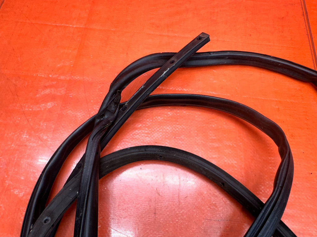 97 01 HONDA PRELUDE 2.2L DRIVER LEFT FRONT DOOR WEATHERSTRIP RUBBER SEAL OEM #3312