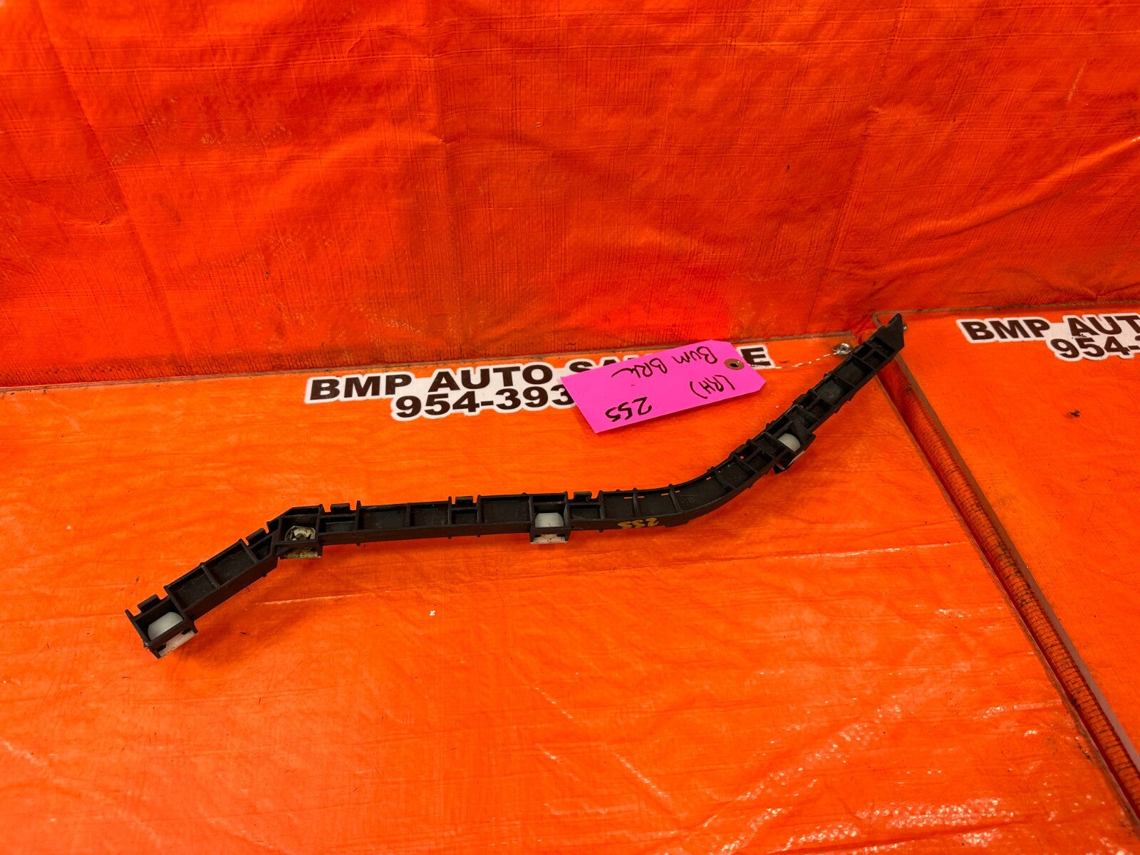 04 08 ACURA TSX   RIGHT REAR   BUMPER BRACKET CLIP SPACER RETAINER   OEM #2550