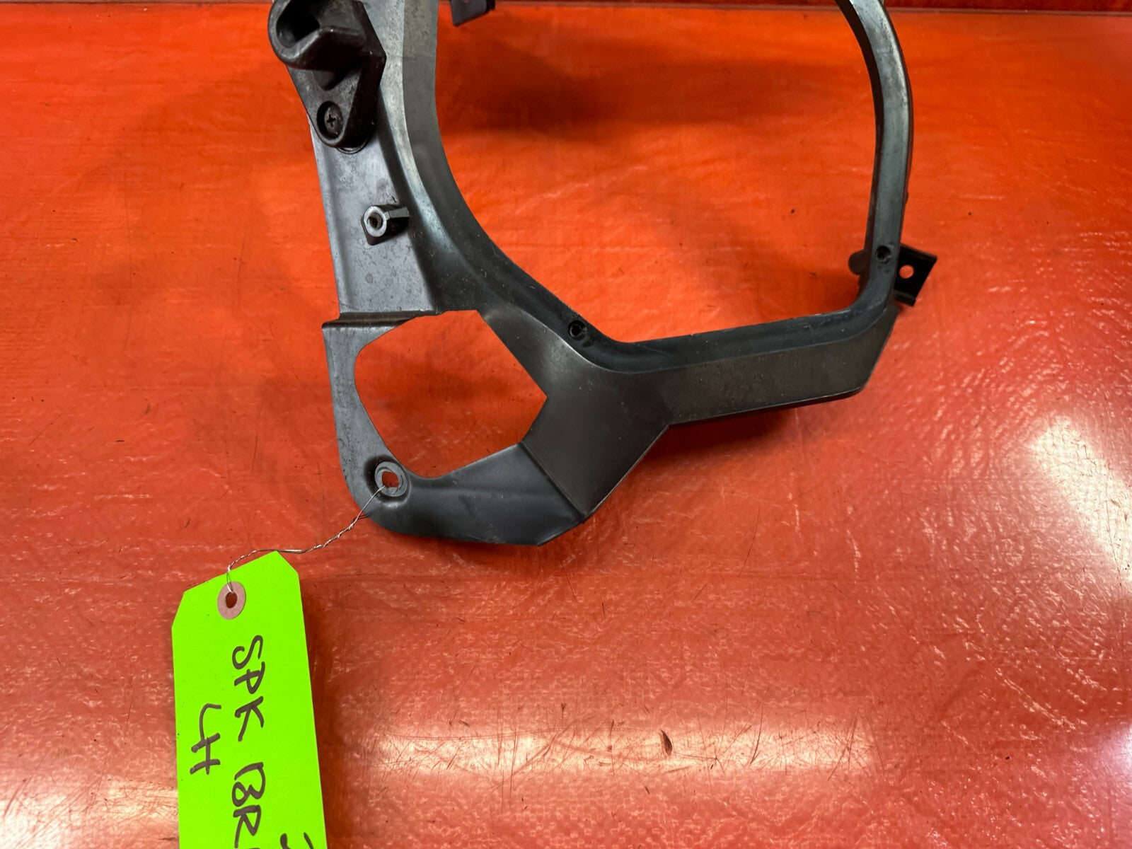 88 91 HONDA CRX   DRIVER LEFT REAR SPEAKER MOUNTING BRACKET PLATIC OEM #2432