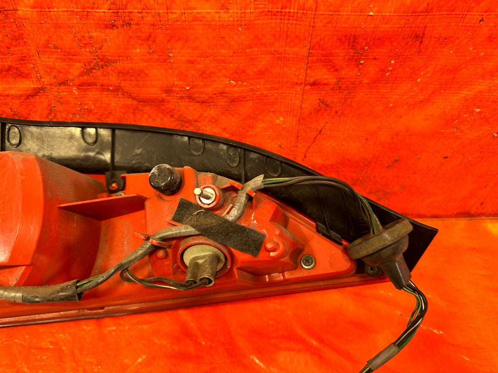 11 15 INFINITI G37 CONVERTIBLE   PASSENGER RIGHT TAIL LIGHT TAIL LAMP   OEM 3299