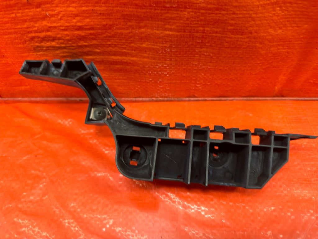 04 08 ACURA TSX   FENDER MOUNTING BRACKET SUPPORT BRACE BUMPER CLIP   LEFT #1967