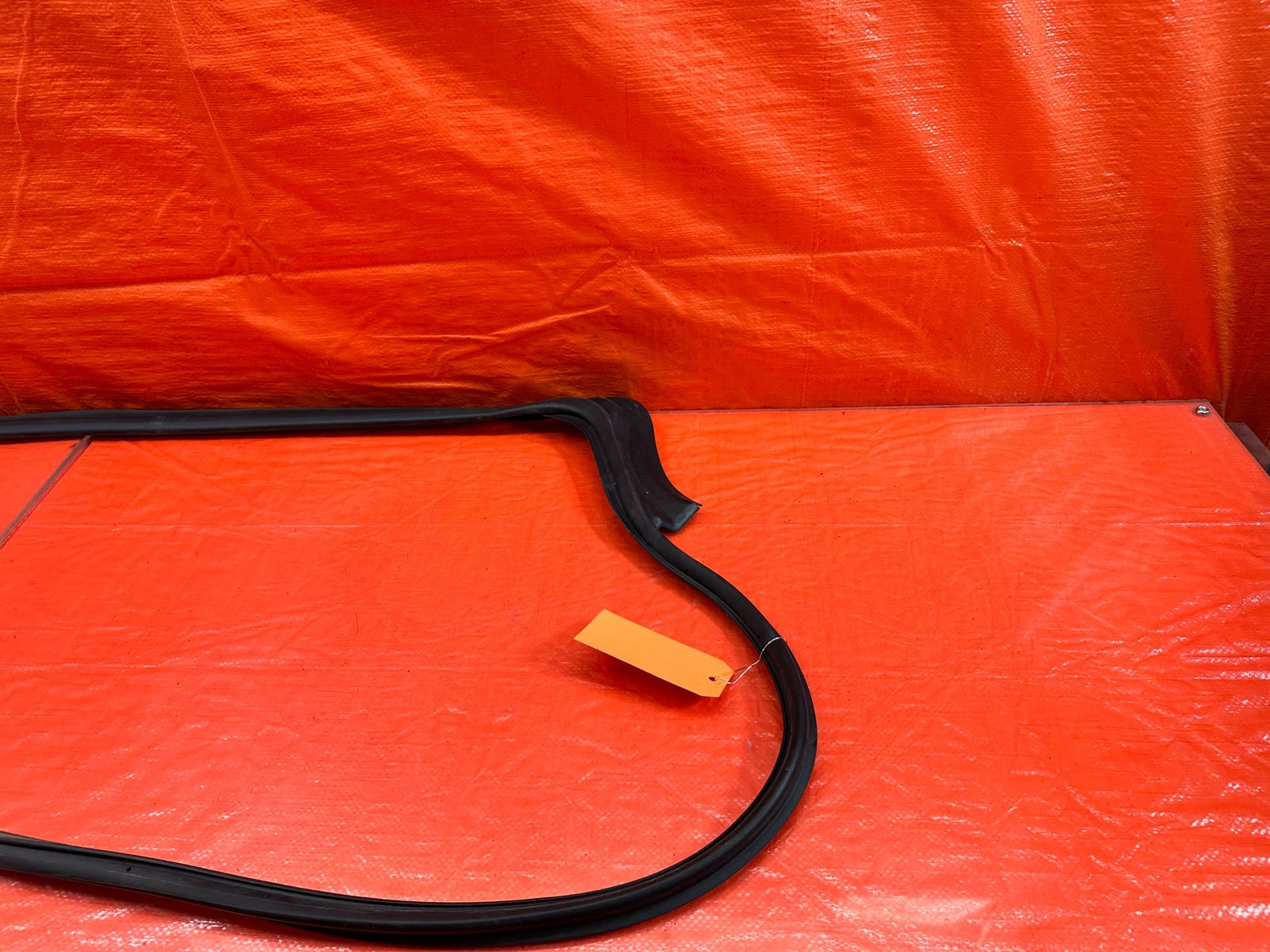 14 20 INFINITI Q50   PASSENGER RIGHT REAR DOOR WEATHER STRIP RUBBER SEAL OEM 2154