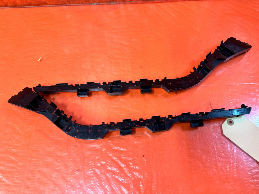 18 22 HONDA ACCORD 1.5L   LEFT AND RIGHT REAR BUMPER CLIPS RETAINERS OEM #3248