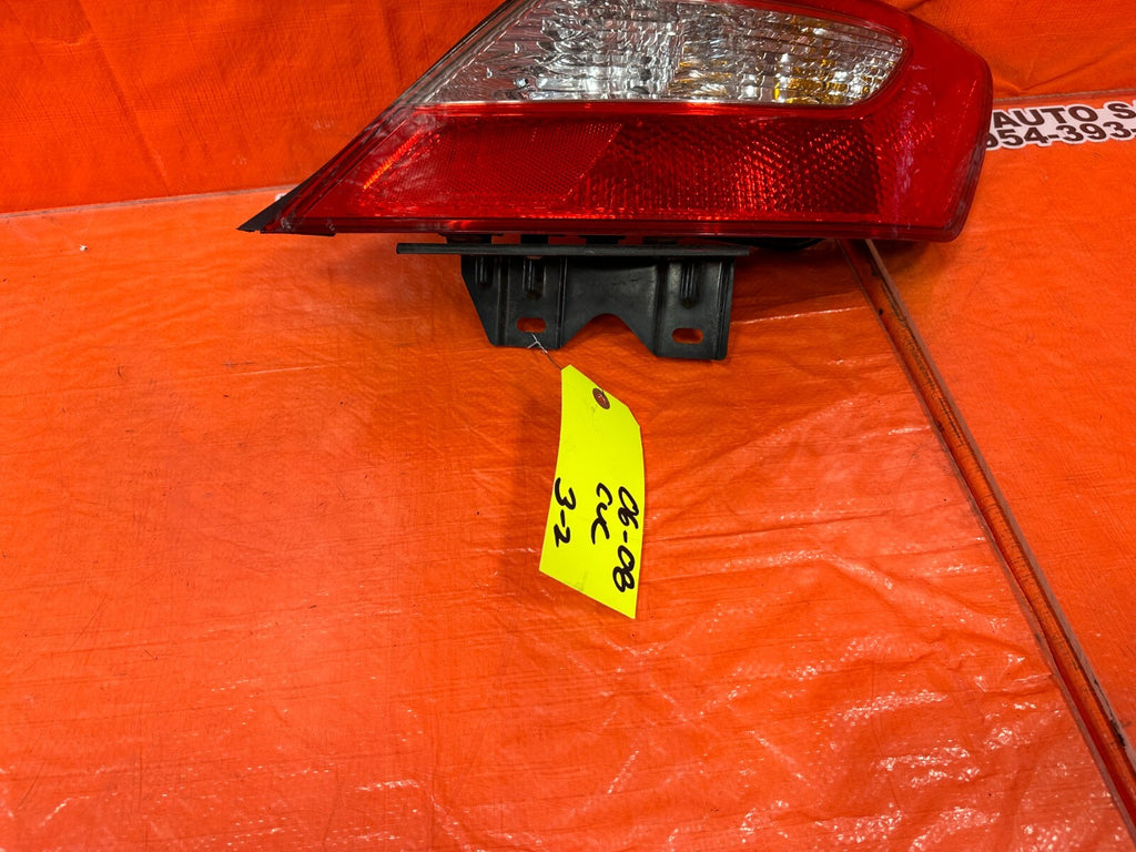06 08 HONDA CIVIC COUPE   TAIL LIGHT LAMP   PASSENGER RIGHT SIDE   OEM #06086